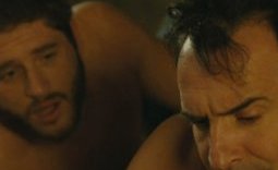 Gays et lesbiennes dans la comédie : l'outil d'animation
